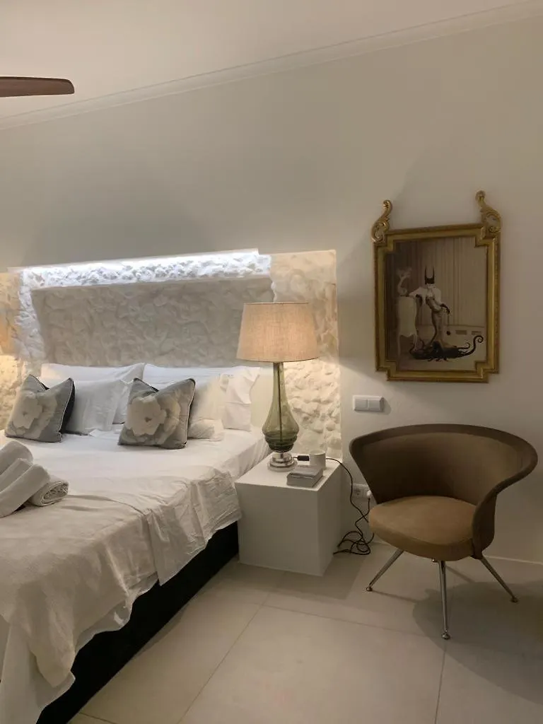 Apartment 3 Old Town Charm Lagos